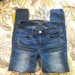 American Eagle Light-Wash Jeggings (Short Fit) 💙